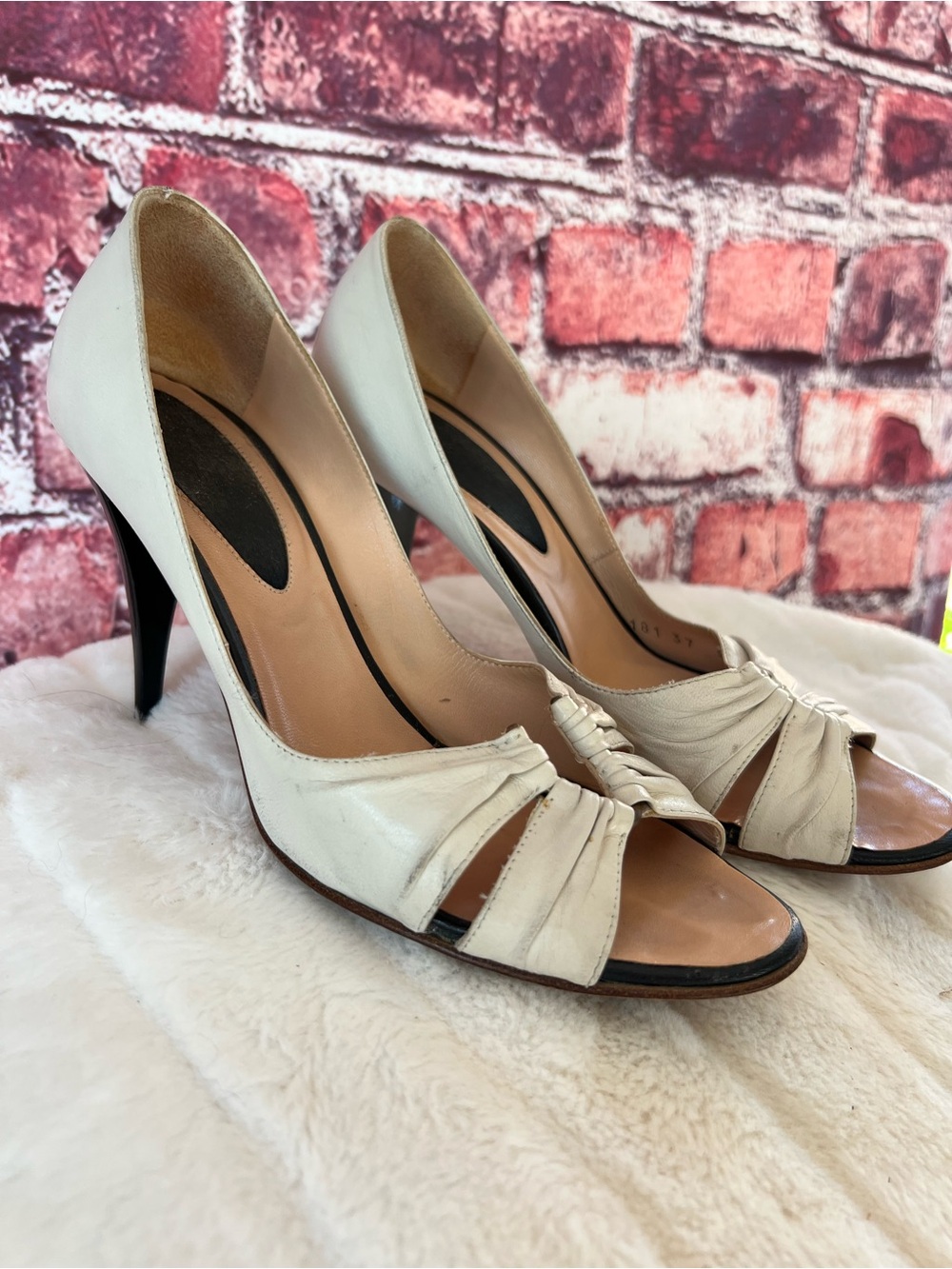 Vintage Vicini Giuseppe Zanotti Cream Ruched Leather Peep Toe Heels
